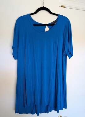 Karen Kane Women's Royal Blue Short Sleeve Keyhole Swing Tunic Top